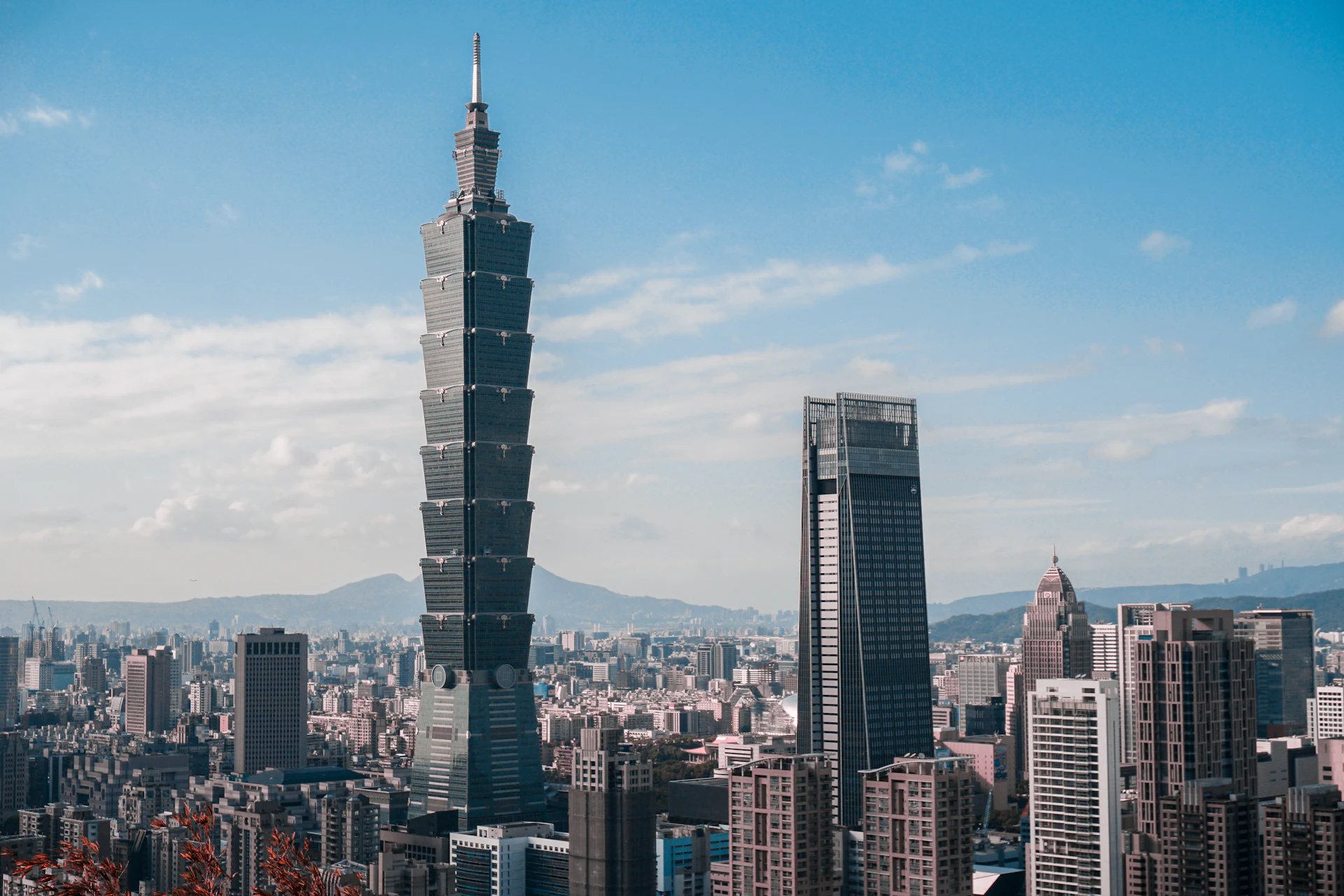 Taiwan tourist visa route selector for UAE residents travelling from Dubai