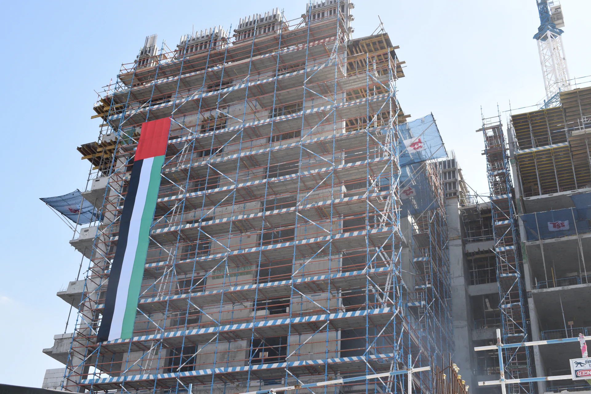 Russian Consulate Dubai Fees: UAE Budget Map