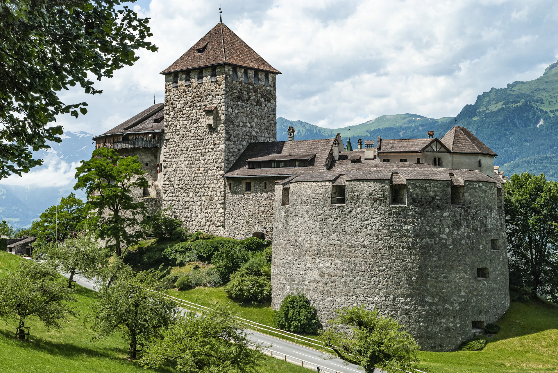 Liechtenstein Visa from the UAE: Which Schengen Route to Use